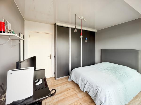 Appartement lumineux 3 pièces 83 m2 Vue Mer à vendre Secteur Michelet 13009 Marseille