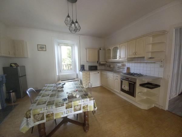 Location appartement Guingamp - 3 pièce(s) - 104 m² - 590 €/mois