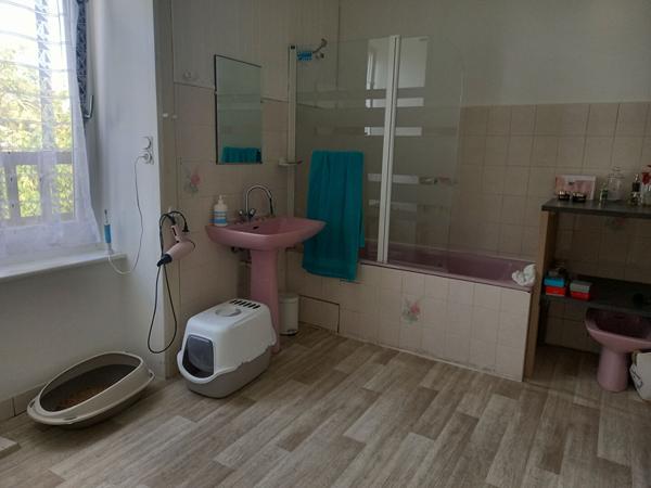 Location appartement Guingamp - 3 pièce(s) - 104 m² - 590 €/mois