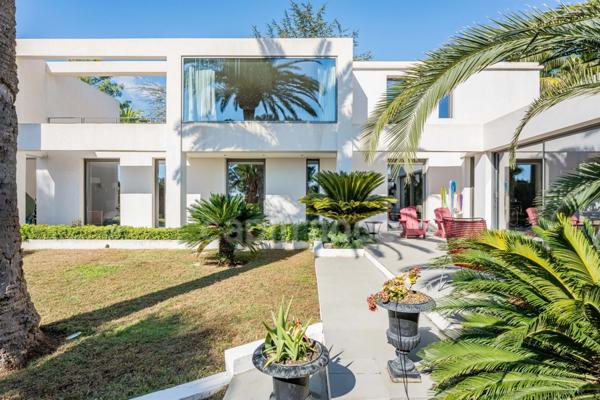 Maison à vendre 6 pièces LA CIOTAT (13) Terrain 995 m2