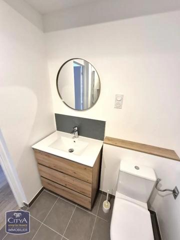 Appartement à louer 1 pièce 32.73m² Calais (62100)