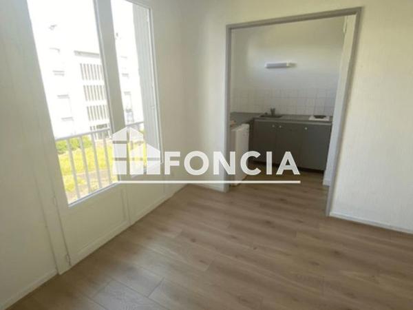 Location Studio 23.56 m² - 8 RUE DES PLANTES Rennes 35700