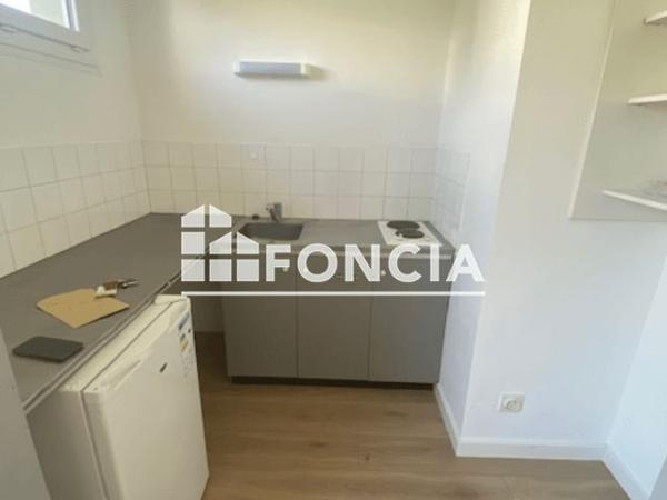 Location Studio 23.56 m² - 8 RUE DES PLANTES Rennes 35700