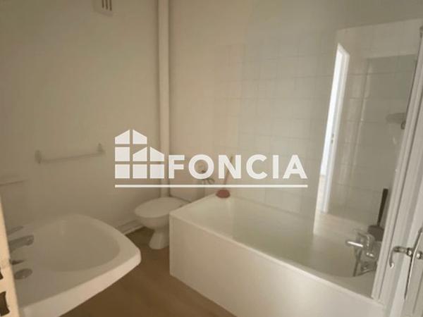 Location Studio 23.56 m² - 8 RUE DES PLANTES Rennes 35700