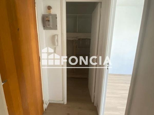 Location Studio 23.56 m² - 8 RUE DES PLANTES Rennes 35700