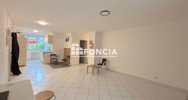 À vendre Appartement 5 pièces 93.11 m² - Valence 26000