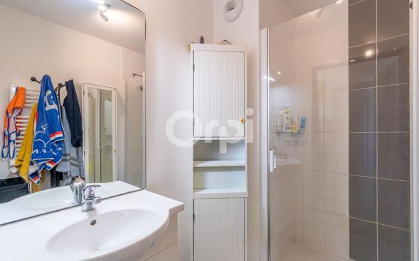 Appartement à vendre    3 pièces •  Reims