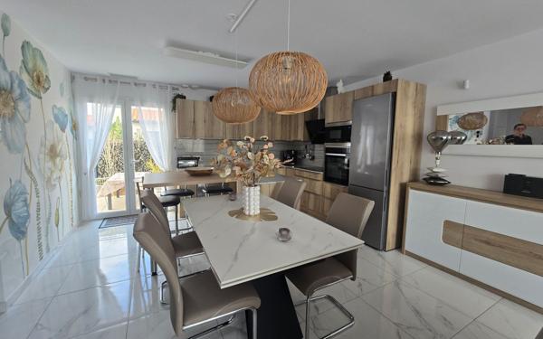 Maison à vendre    4 pièces •  Saint-Cyprien