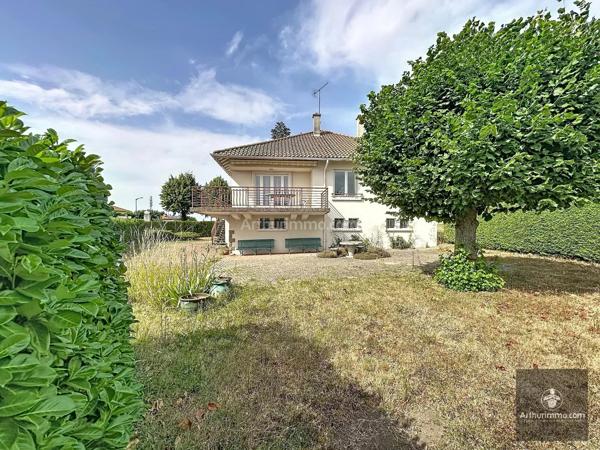 Vente                                                      Maison
                        
                     5 pièces                      135 m2                     à Saint-Just-la-Pendue