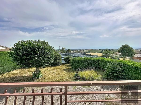 Vente                                                      Maison
                        
                     5 pièces                      135 m2                     à Saint-Just-la-Pendue