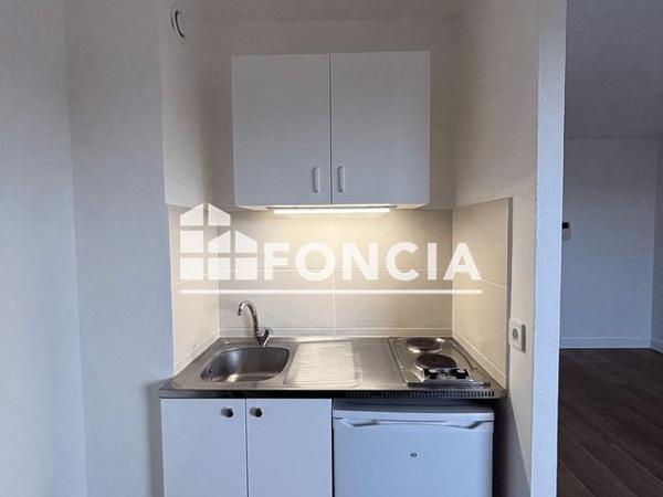 Location Studio 25.1 m² - 12 B RUE HENRI FABRE - RESIDENCE LE ST CLAIR - APT 45 - 4IEME ETAGE Orange 84100