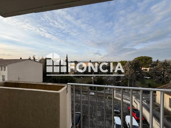 Location Studio 25.1 m² - 12 B RUE HENRI FABRE - RESIDENCE LE ST CLAIR - APT 45 - 4IEME ETAGE Orange 84100