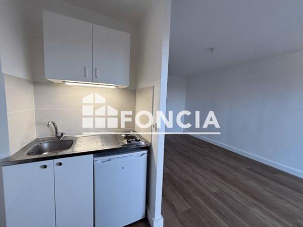 Location Studio 25.1 m² - 12 B RUE HENRI FABRE - RESIDENCE LE ST CLAIR - APT 45 - 4IEME ETAGE Orange 84100