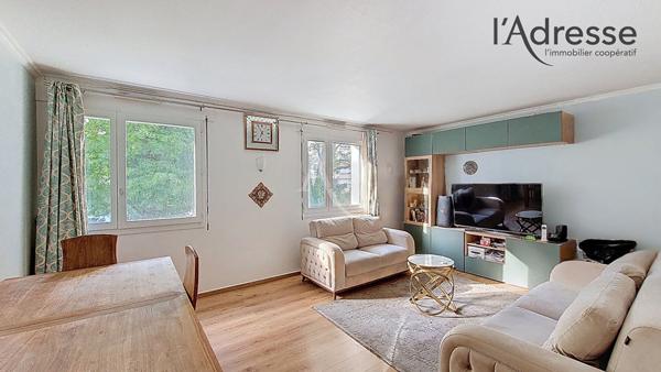 PUTEAUX/ Avenue du Général de Gaulle - Appartement 3 pièces de 67m² avec Cave et Parking