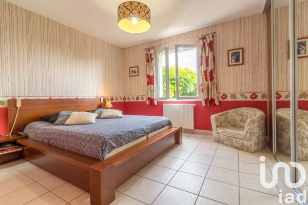 Maison 9 pièces de 192 m² à Marigny-les-Usages (45760)