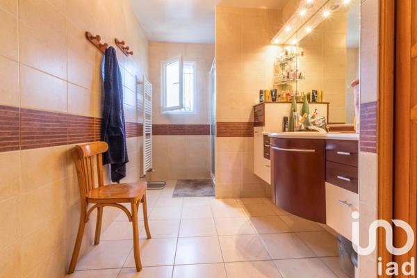 Maison 9 pièces de 192 m² à Marigny-les-Usages (45760)