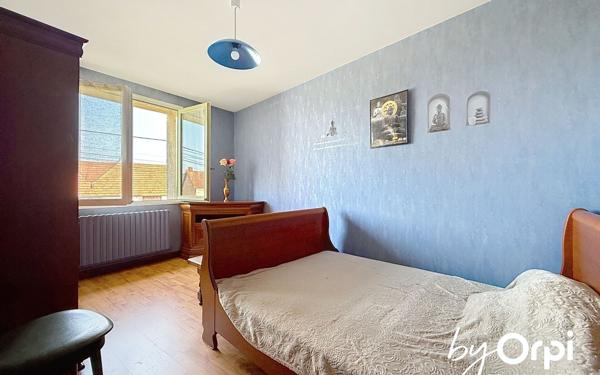 Maison à vendre    6 pièces • 152,40 m2 Saint-Éloy-les-Mines