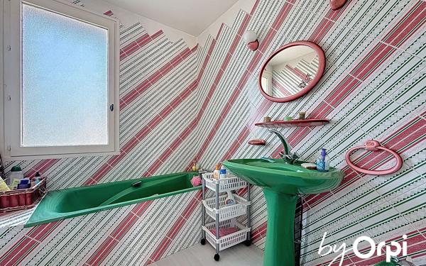 Maison à vendre    6 pièces • 152,40 m2 Saint-Éloy-les-Mines