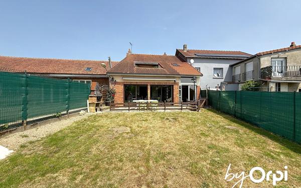 Maison à vendre    6 pièces • 152,40 m2 Saint-Éloy-les-Mines