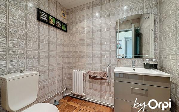 Maison à vendre    6 pièces • 152,40 m2 Saint-Éloy-les-Mines