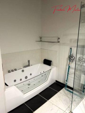 Maison à vendre 6 pièces de 250 m²