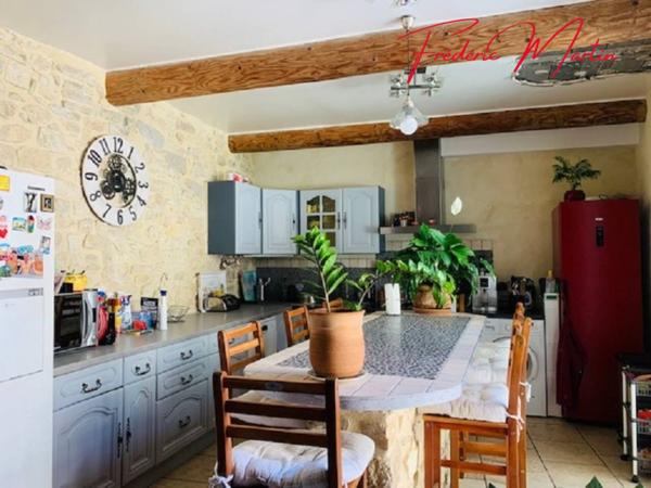 Maison à vendre 6 pièces de 250 m²