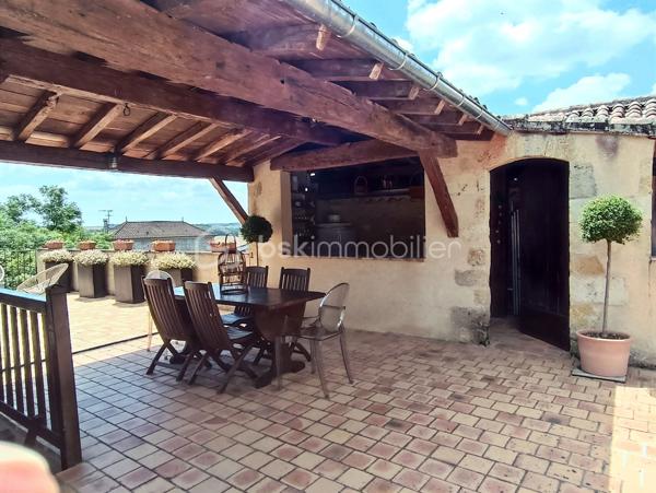 Maison de village de 278 m²