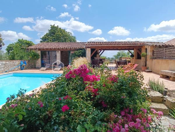 Maison de village de 278 m²