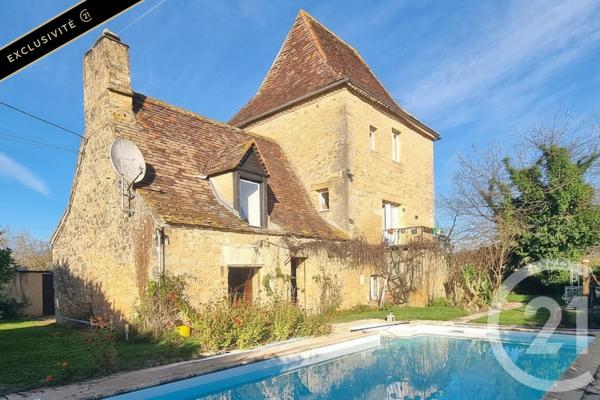 Maison à vendre  5 pièces - 113 m 2   SARLAT LA CANEDA  - 24