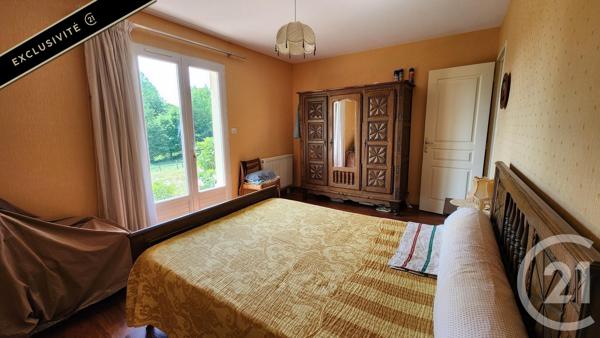 Maison à vendre  5 pièces - 113 m 2   SARLAT LA CANEDA  - 24