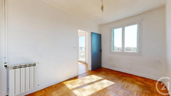 Appartement F4 à vendre  4 pièces - 71,44 m 2   ANGLET  - 64