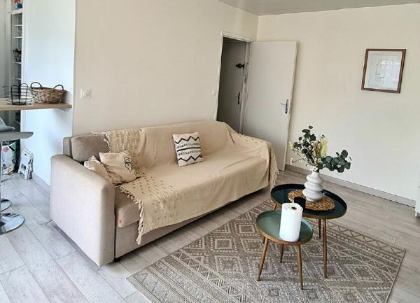 Appartement à vendre    1 pièce •  Orléans