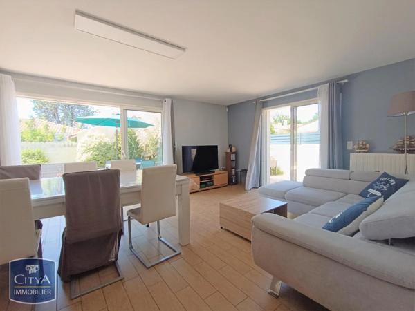 Maison à vendre 5 pièces 99m² Surgères (17700)