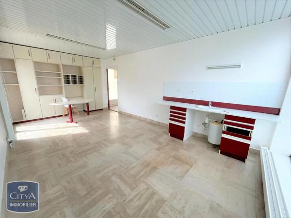 Local professionnel à louer 22m² Laon (02000)