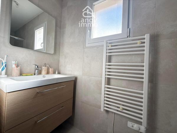 Maison
                                                                                                                                                                                                                                                                                                                        4 pièce(s)                                                                                                                                                                                                          3 chambre(s)                                                                                                                                                                                                          106  m²