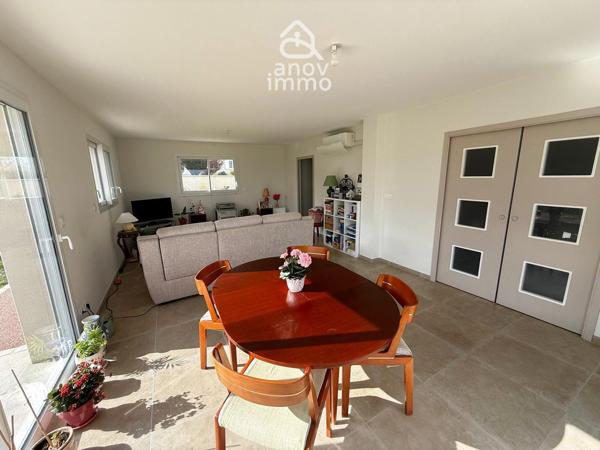 Maison
                                                                                                                                                                                                                                                                                                                        4 pièce(s)                                                                                                                                                                                                          3 chambre(s)                                                                                                                                                                                                          106  m²