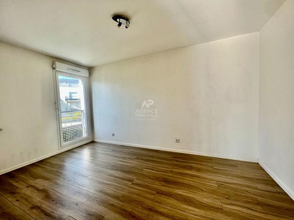 Appartement Saint Ouen L Aumone 3 pièce(s) 56.20 m2 €210 000 ** - Référence 11048
