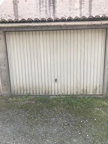 Location parking / box Cognac - 1 pièce(s) - 14 m² - 70 €/mois