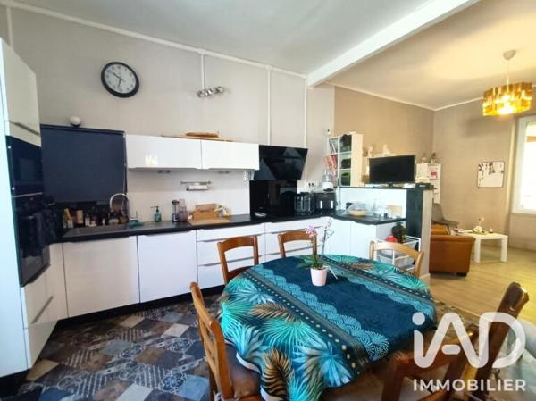 Maison à vendre 9 pièces 223,99 m² Saint-Yorre