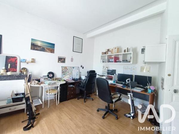 Maison à vendre 9 pièces 223,99 m² Saint-Yorre