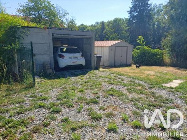 Maison à vendre 9 pièces 223,99 m² Saint-Yorre