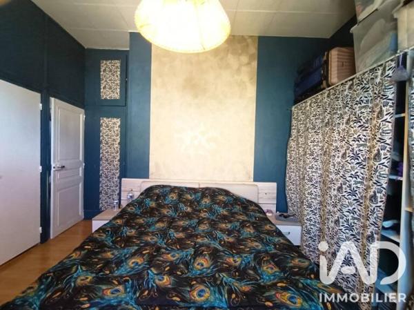 Maison à vendre 9 pièces 223,99 m² Saint-Yorre