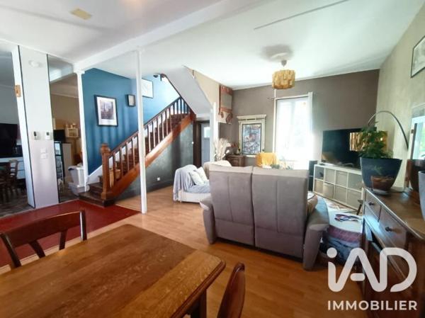 Maison à vendre 9 pièces 223,99 m² Saint-Yorre