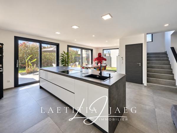 BENFELD – MAISON CONTEMPORAINE DE 143 m² – 3 CHAMBRES – DPE A – AUCUN TRAVAUX
