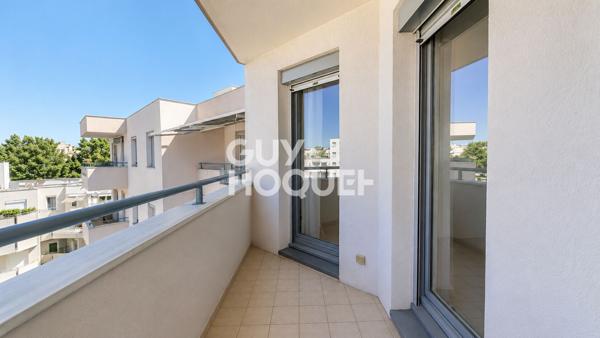 Appartement Villeurbanne  2 pièce(s) 52 m2 Dernier étage vu sur Cour