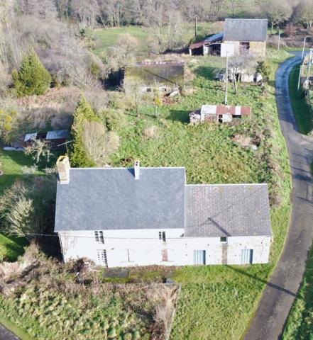 Ensembles de maisons + annexes + terrain