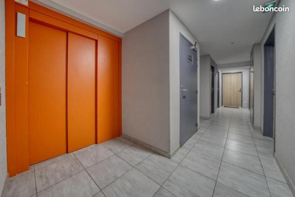 17000 LA ROCHELLE - Studio de 28 m², à vendre. 169 000 €