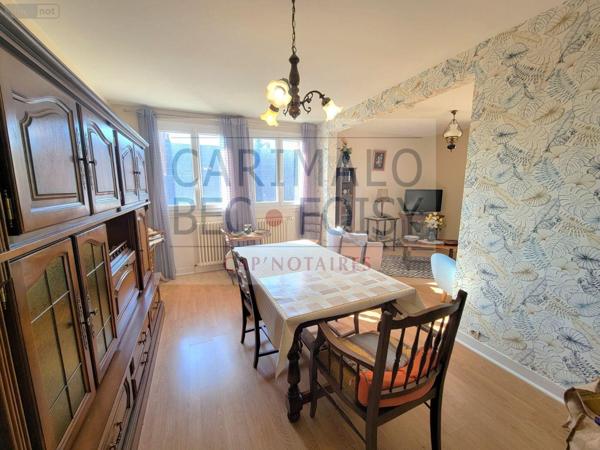 Appartement à vendre à Châteaudun dans l'Eure-et-Loir (28200), ref : RCS/879   
Centre ville