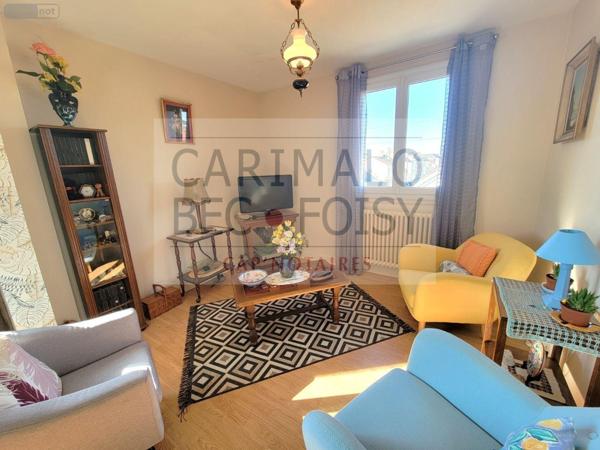 Appartement à vendre à Châteaudun dans l'Eure-et-Loir (28200), ref : RCS/879   
Centre ville