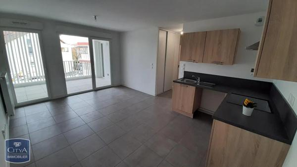 Appartement à louer 2 pièces 47.72m² La Verpillière (38290)